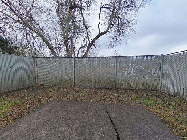 Building Photo - 2 Bedroom Townhouse ~ South Corvallis