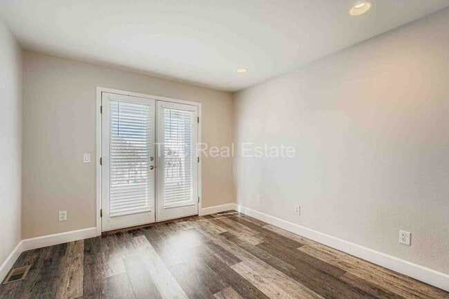 Building Photo - 6212 S Valdai Ct