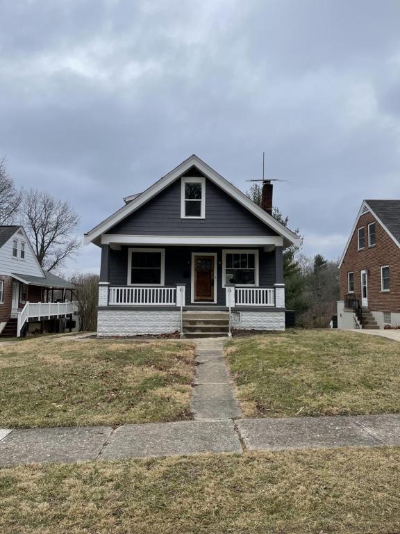 Primary Photo - 1255 Upland Ave
