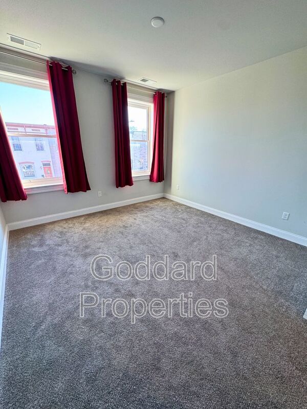 Building Photo - 842 N Patterson Park Ave