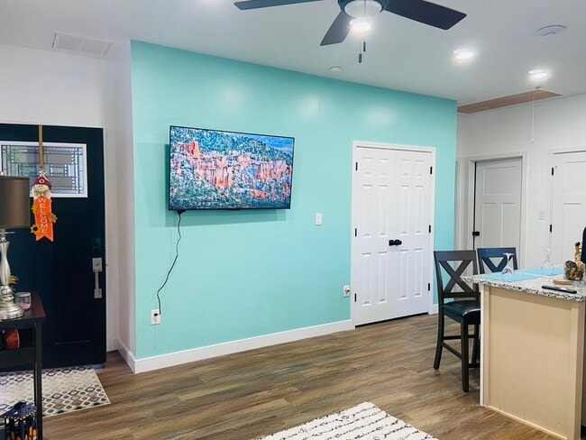 Building Photo - 900 Adams Rd