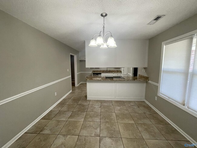 Building Photo - 109 Medicine Bend Dr