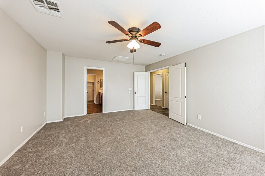 Building Photo - 18234 W Lundberg St