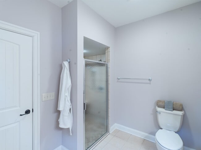 Building Photo - 2616 Greenport Dr