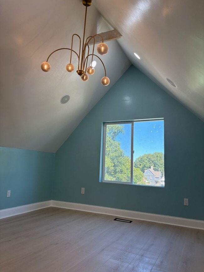 Building Photo - Jefferson 3