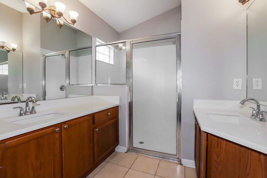 Building Photo - 7858 Bristol Park Dr