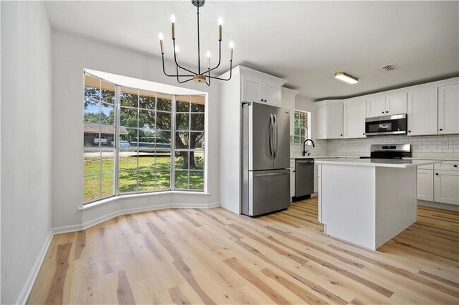 Building Photo - 4310 Red Creek Rd