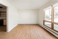 Building Photo - Updated One-Bedroom in Cherboneau North | ...