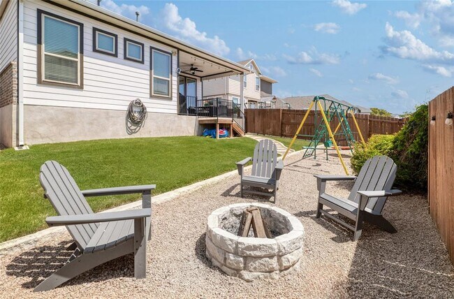 Building Photo - 505 Saturnia Dr