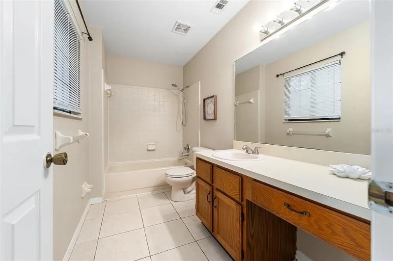 Building Photo - 911 SW 57 Terrace