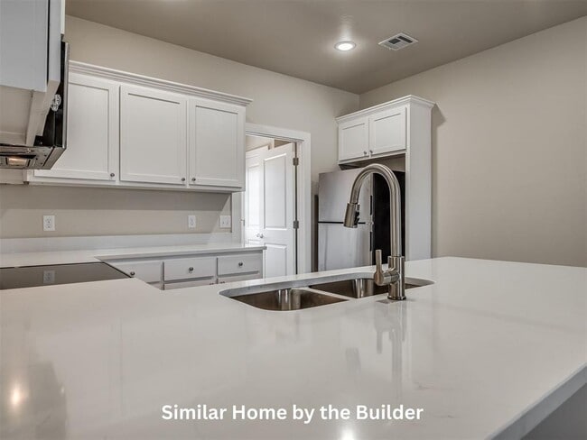 Building Photo - 122 Sterling Dr