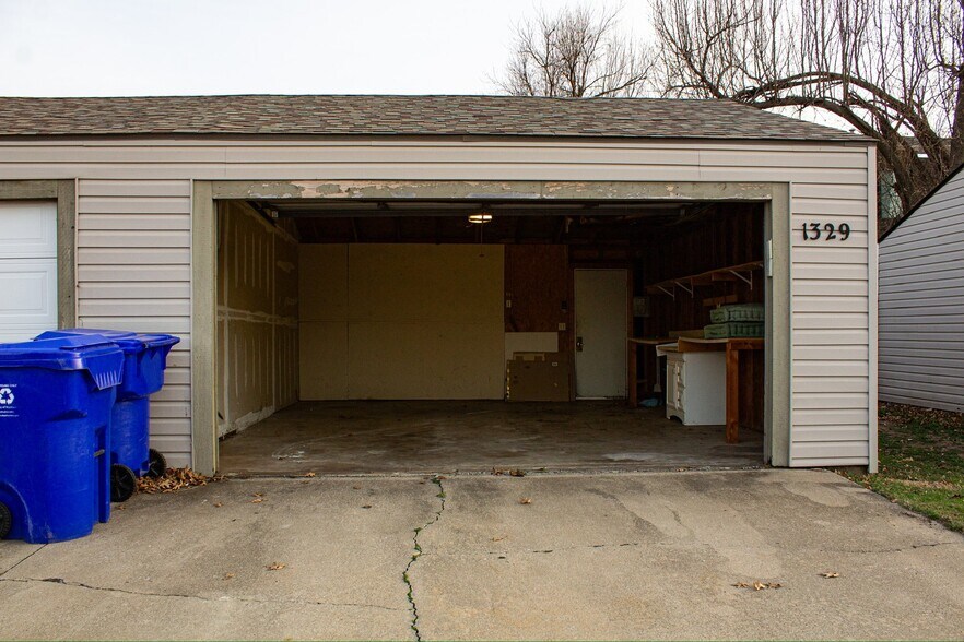 Building Photo - 1329 Eastgate Dr