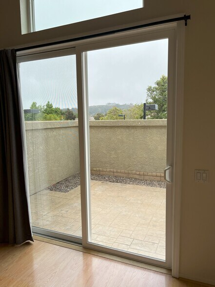 Building Photo - 3636 Ruette de Ville