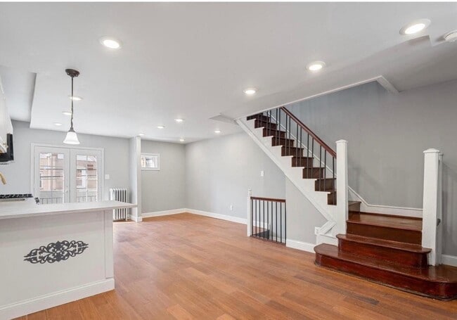 Building Photo - 1630 S 28th St