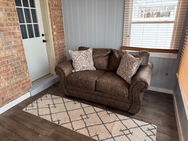 Building Photo - 2524 W 109th Pl