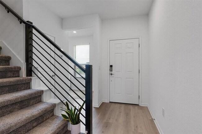 Building Photo - 13506 Grand Central Dr