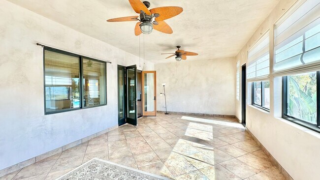 Building Photo - Amazing Location & Beautiful Country Livin...