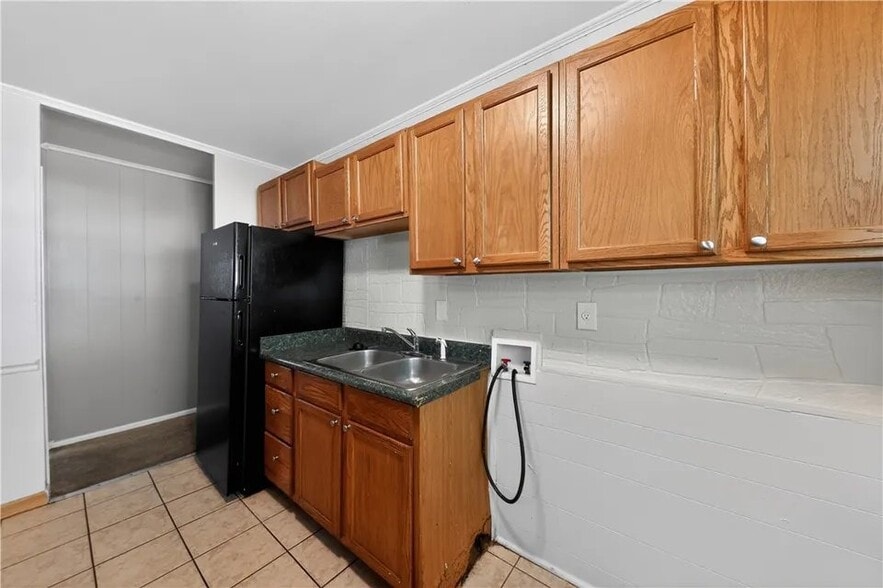 Building Photo - 4176 Mapleleaf Dr