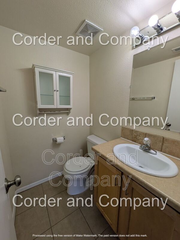 Building Photo - 13226 Candelaria Rd NE