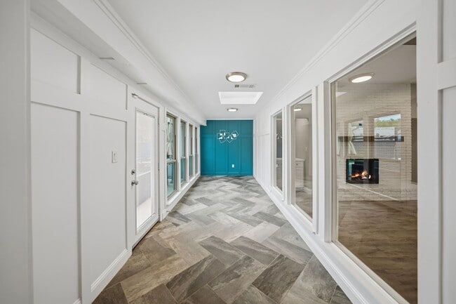 Building Photo - 4008 Hatherly Dr