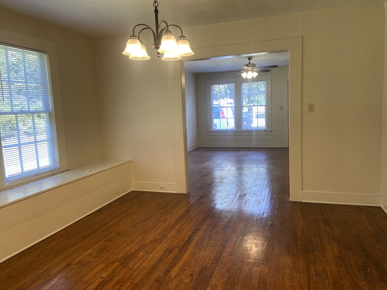 Building Photo - 6527 W 70th St