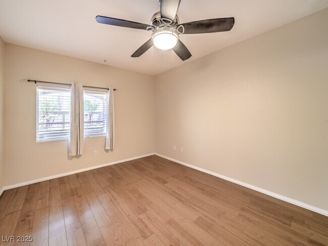 Building Photo - 2291 W Horizon Ridge Pkwy