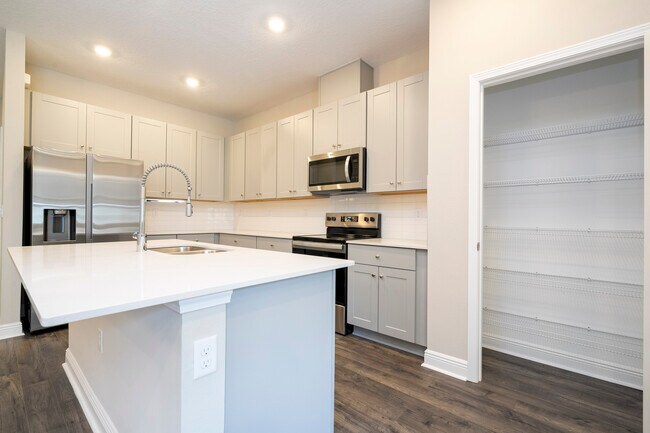 Building Photo - 16332HVS
