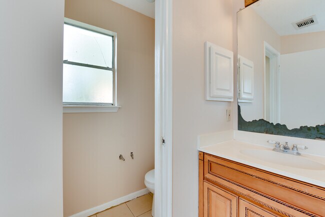 Building Photo - 15114 Mira Vista Dr