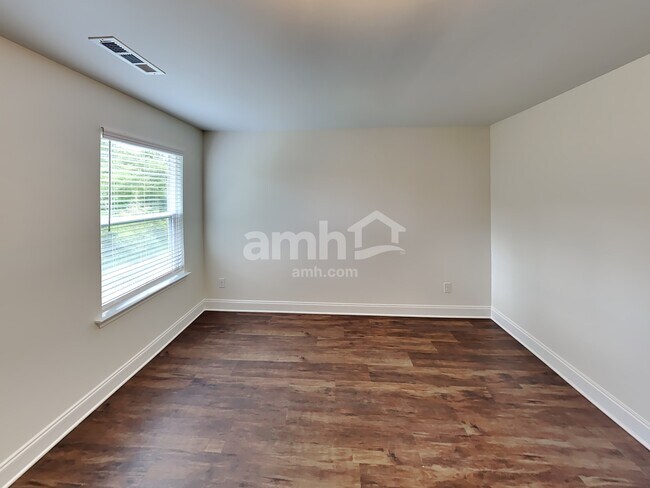 Building Photo - 5944 Hagar Vly Dr
