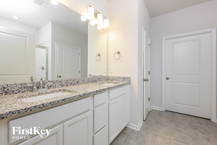 Building Photo - 511 Carronade Ct
