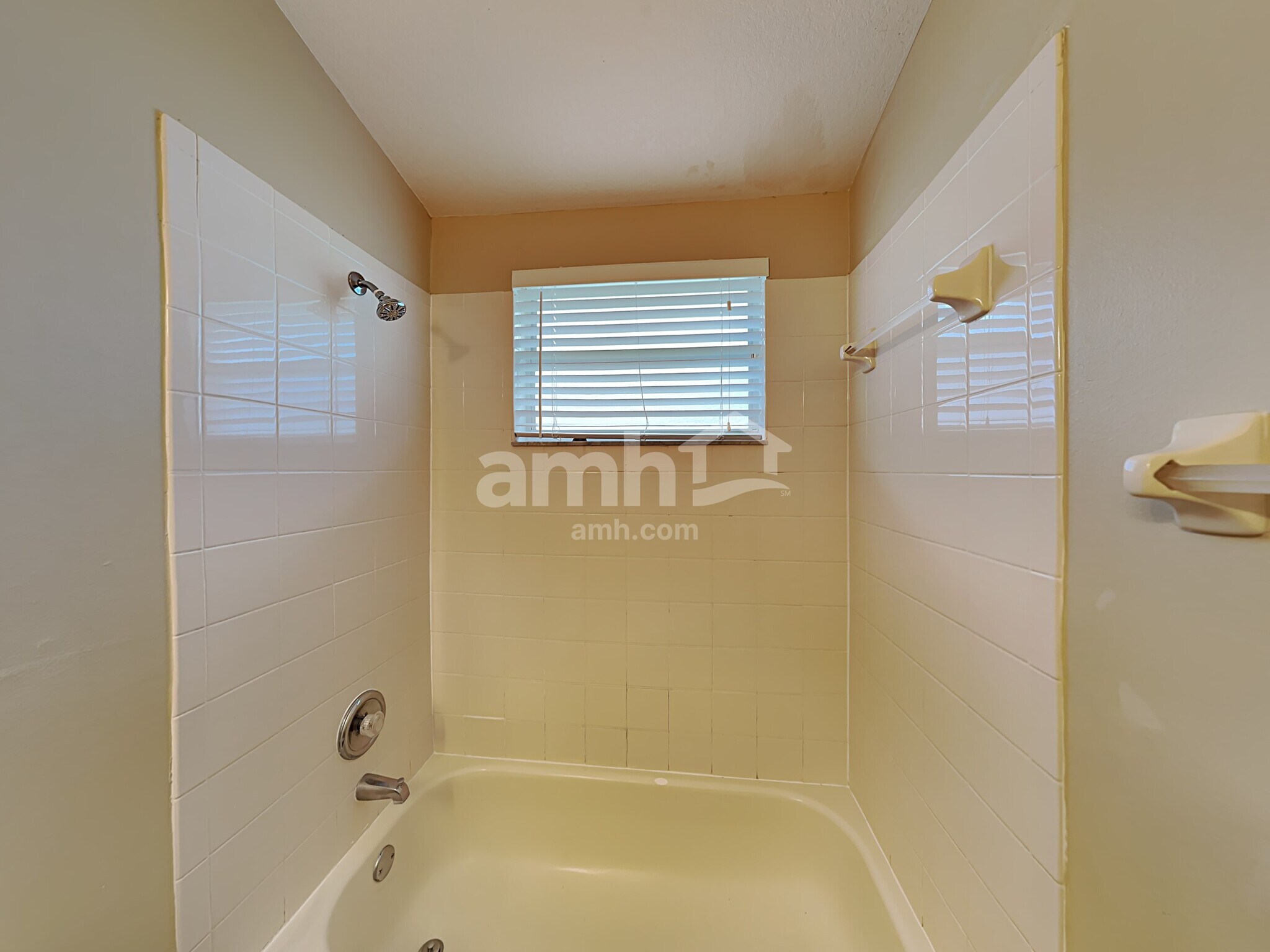 Building Photo - 15452 Osprey Glen Dr