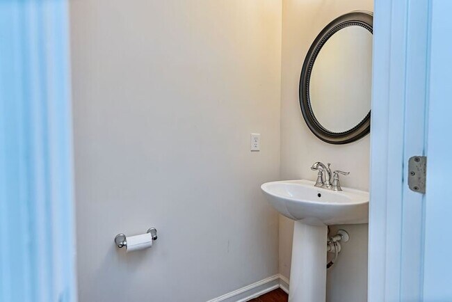 Building Photo - 307 Christiane Way