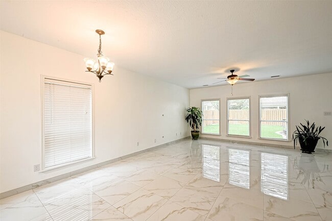 Building Photo - 19443 Maywood Falls Cir