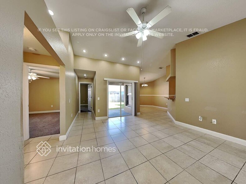 Building Photo - 409 Blackbird Way
