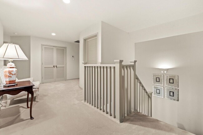 Building Photo - 4513 Country Club View