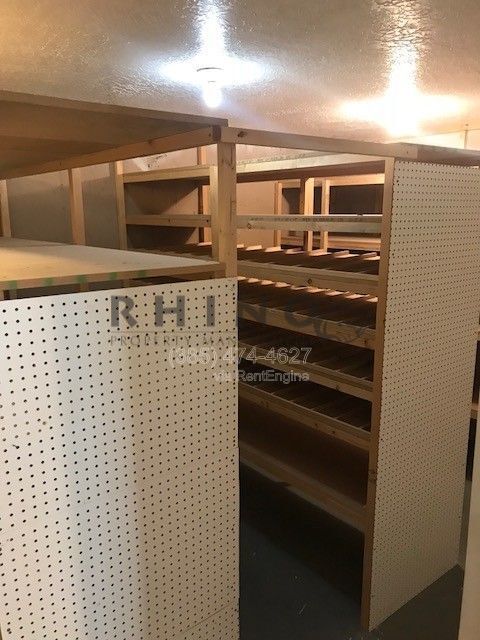 Building Photo - 1919 N Sego Lilly Dr