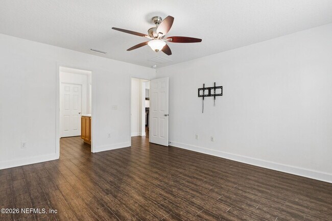 Building Photo - 15929 Hutton Ln