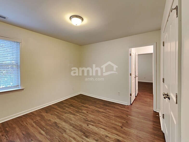Building Photo - 108 Citrine Ct