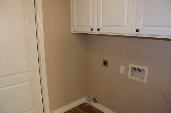 Building Photo - WONDERFUL SOUTHEAST LOCATION