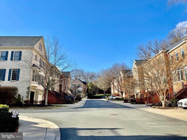 Building Photo - 1030 Grand Oak Way