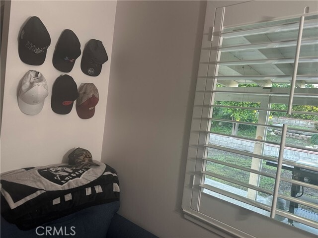 Building Photo - 9370 Somerset Dr