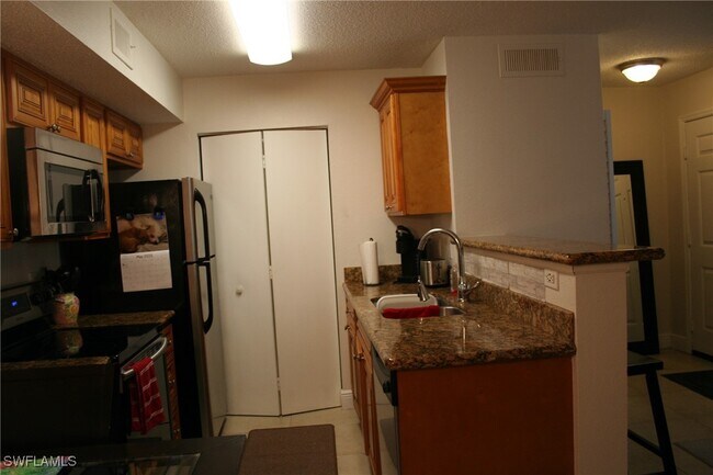 Building Photo - 12591 Equestrian Cir