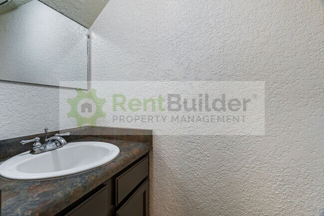 Building Photo - 6041 Sequoia Rd NW