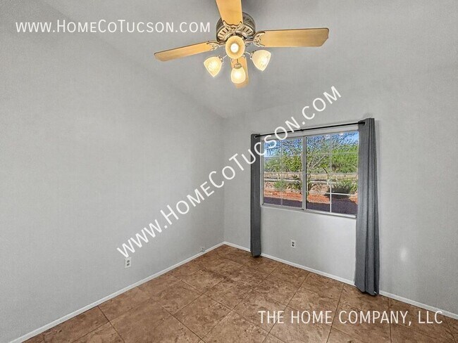 Building Photo - 12690 N Bandanna Way