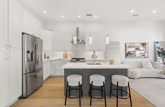 Building Photo - 2602 Palisade Ave