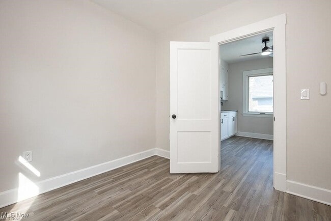 Building Photo - 3436 W 91st St