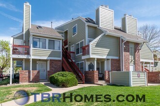 Building Photo - 920 S Dawson Way