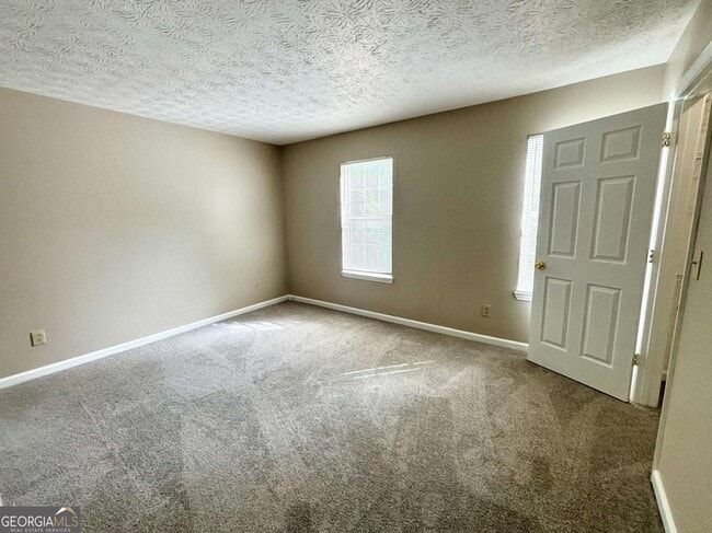 Building Photo - 3774 Meadow Creek Dr