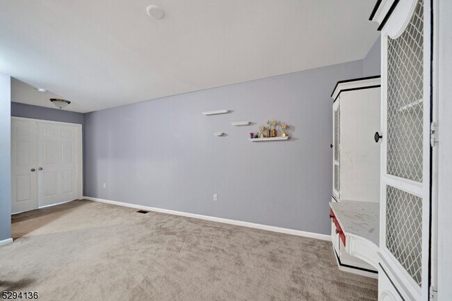 Building Photo - 82 Autumn Ln