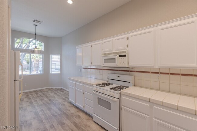 Building Photo - 52 Durango Station Dr